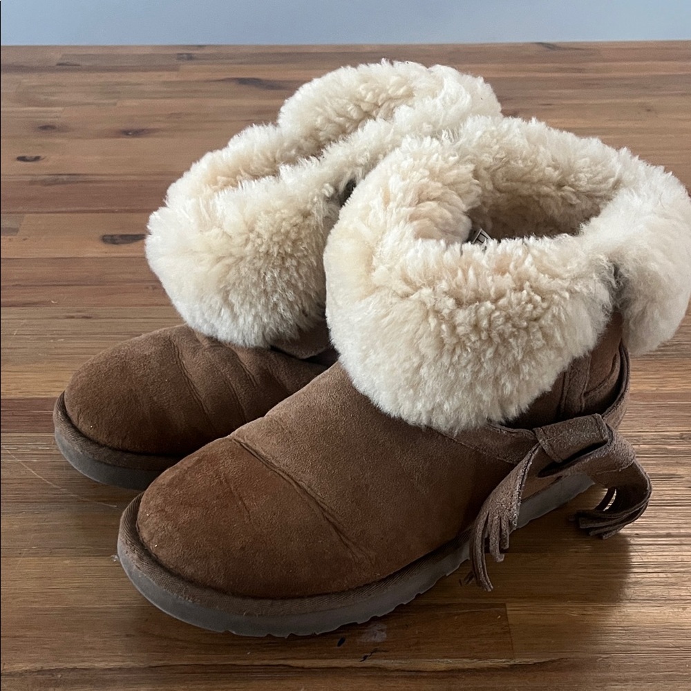 UGG Boots Tan Brown Size 7